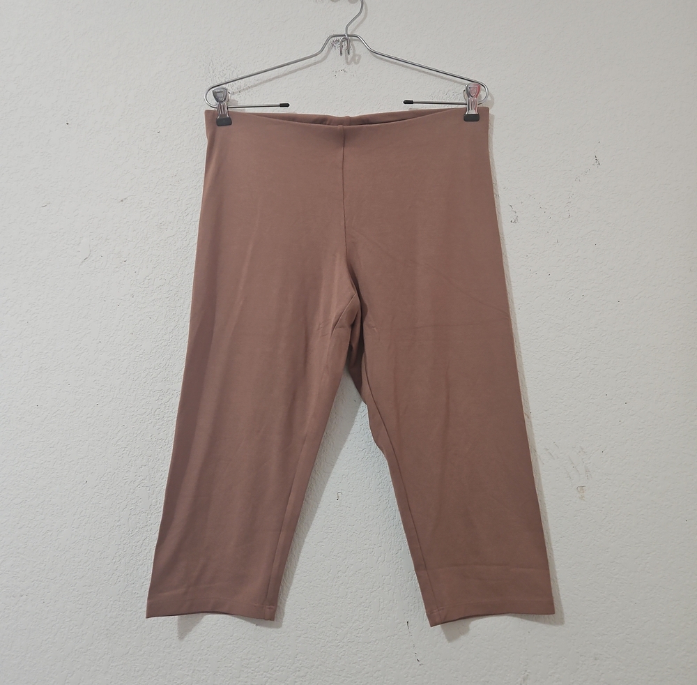 SKIMS high-waisted cropped capri leggings